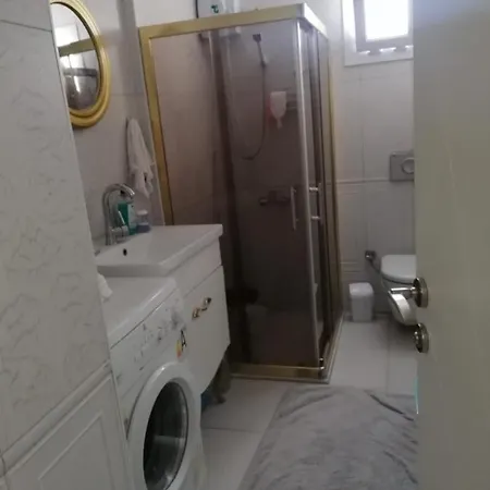 Plaja Ve Merkeze Araçla 8 Dakika 1+1 Apartamento